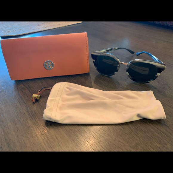 Tory Burch sunglasses. Lightly used! main image 5